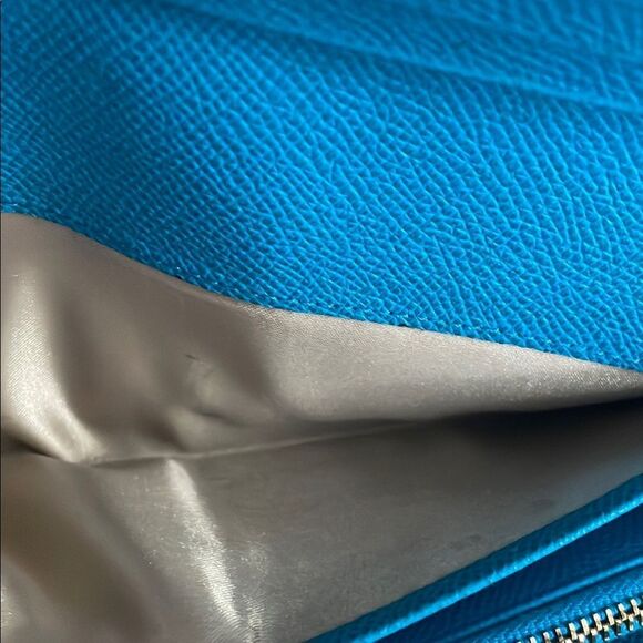 Tod's Blue Leather Wallet with Silver Clasp - Picture 6 of 11